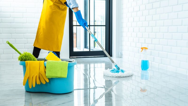 Importancia de contratar una empresa de limpieza en comunidades de vecinos grandes